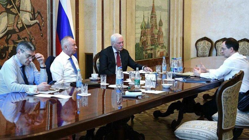 Delegaciones de Rusia y Ucrania acuerdan seguir negociaciones este martes