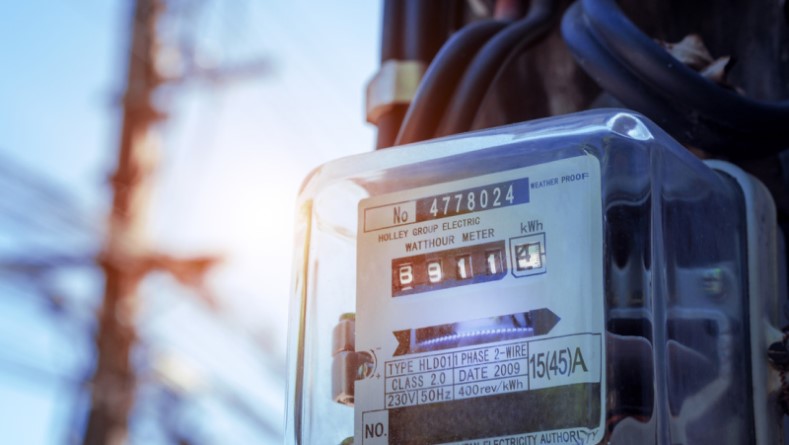 Precio de la luz eléctrica en España alcanza récord histórico de 544,98 euros