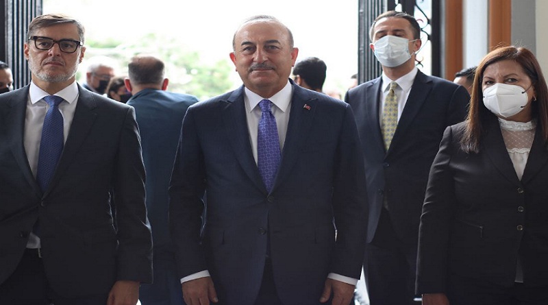 Canciller de Turquía rinde honores al Libertador en el Panteón Nacional