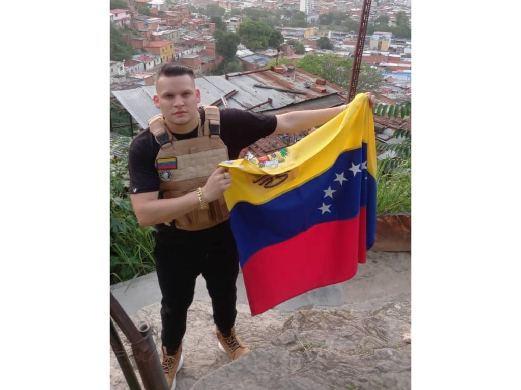 Cantante venezolano arremete con tema musical contra Arcángel tras “ataque” a Omar Enrique