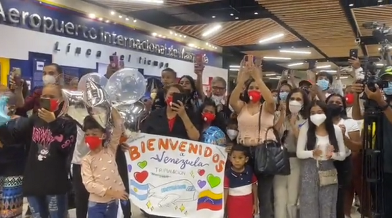 Arribó a Venezuela primer grupo de tripulantes de avión secuestrado en Argentina