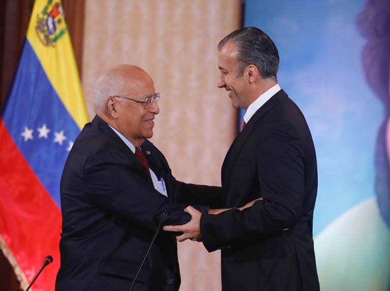 Venezuela firma nuevos proyectos con Cuba