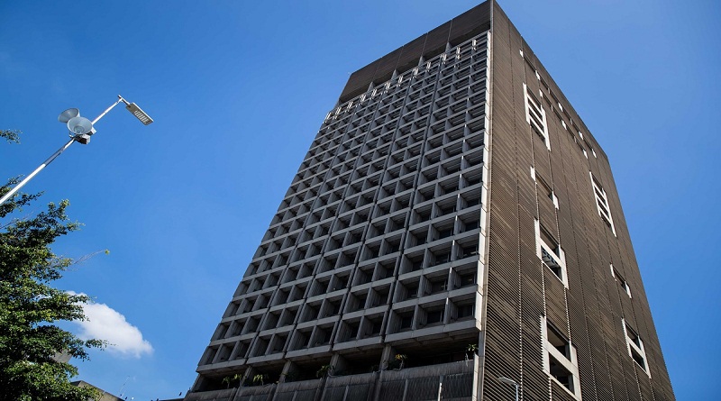 Mesas de cambio cotizan el dólar Bs. 8,09 y el euro en Bs.7,98