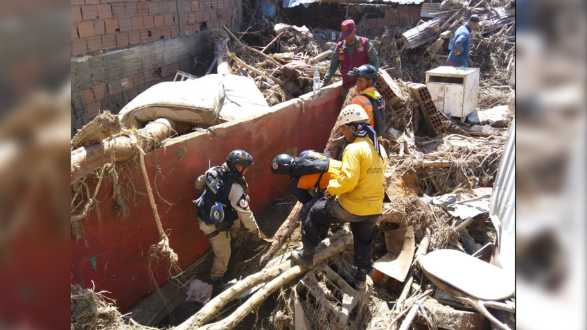 Asciende a 50 el número de fallecidos por deslave en Las Tejerías