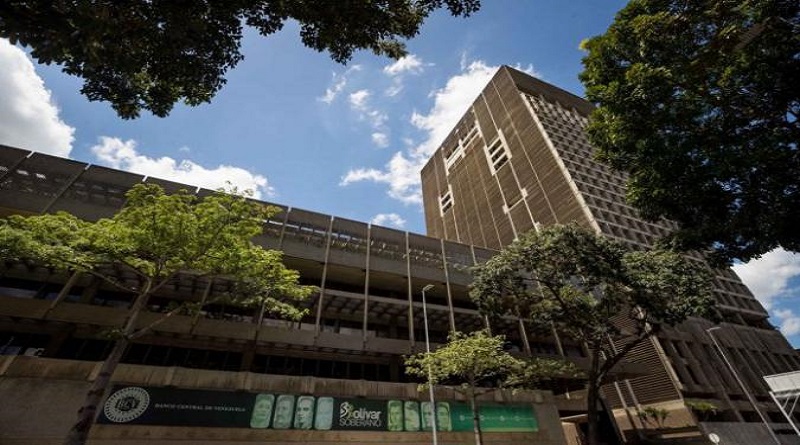 Mesas de Cambio cotizan el dólar en Bs.8,45 y el euro en Bs.8,49