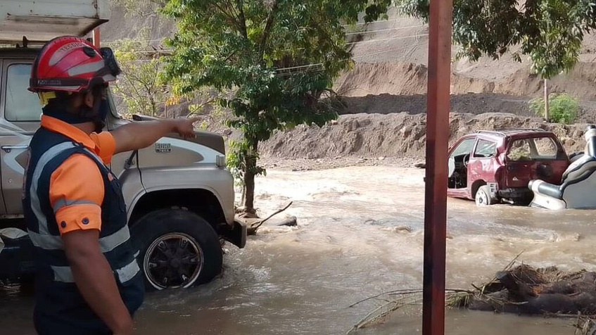 Lluvias en Miranda dejaron cuatro viviendas afectadas y 24 vías anegadas