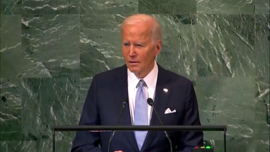 Biden insta a Zelenski para que negocie una paz con Rusia