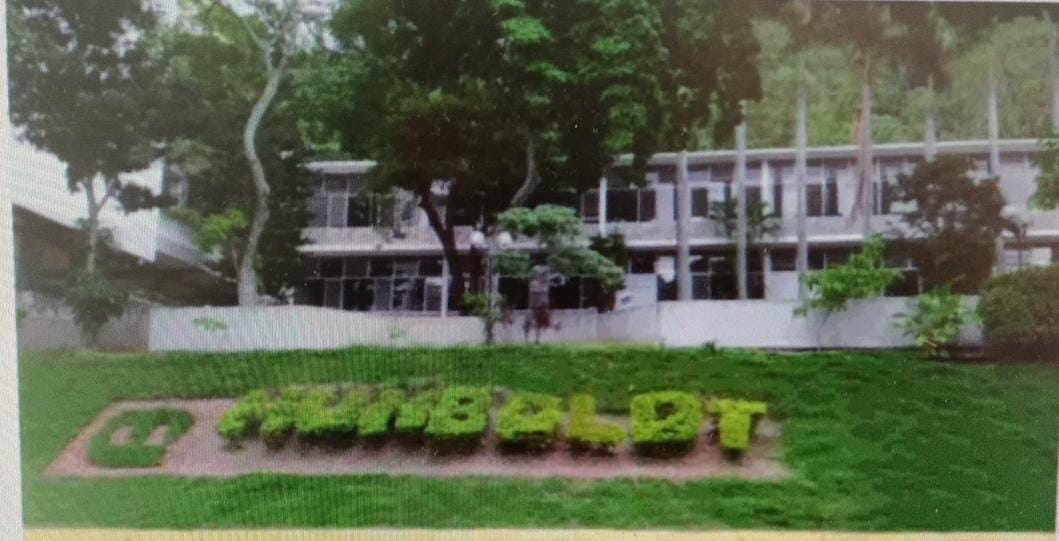 Un niño falleció tras caer de la azotea del Colegio Humboldt