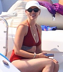 Scarlett Johansson disfrutó de la playa y su cuerpo