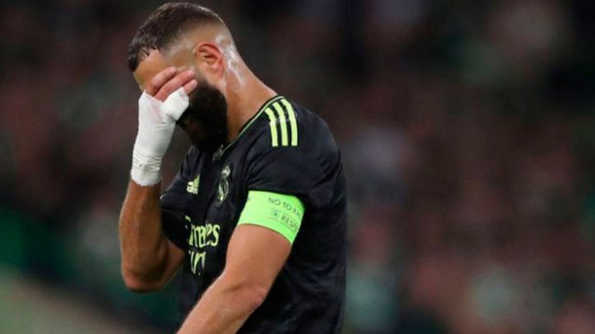 El delantero de la selección francesa, Karim Benzema, sufrió una lesión en el muslo y causa baja para el Mundial