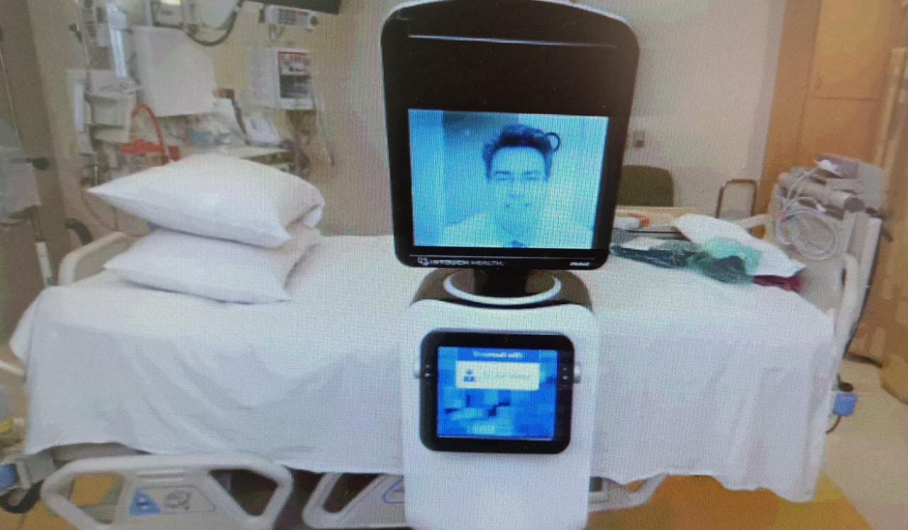 Ucrania recibe 20 robots médicos de atención a distancia de una ONG española