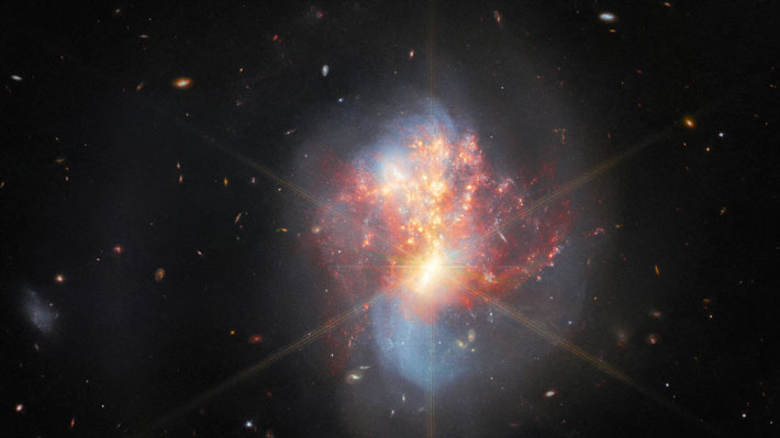 Telescopio James Webb detectó dos galaxias entrelazadas a unos 270 millones de años luz de la Tierra