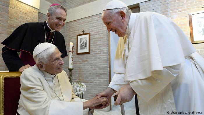 Arzobispo Georg Gänswein: Benedicto XVI “se apaga lenta y serenamente”
