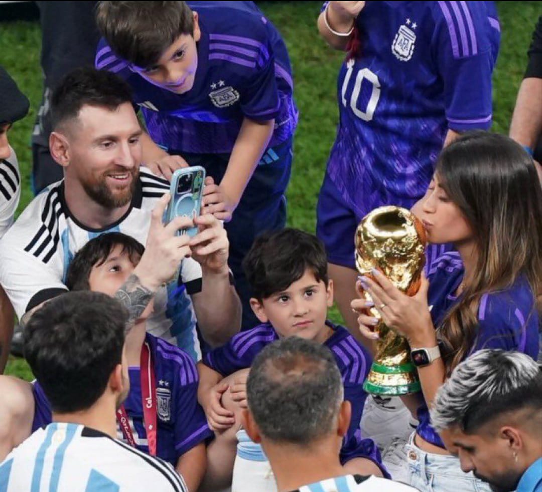 Todo Rey necesita su Reina | Familia Messi con la Copa del Mundo