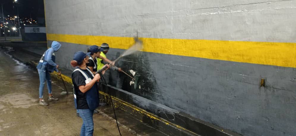 Inician lavado de paredes del Túnel La Planicie II sentido Catia