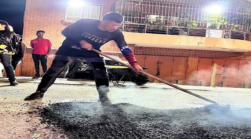 Asfaltan avenida Los Samanes de El Paraíso