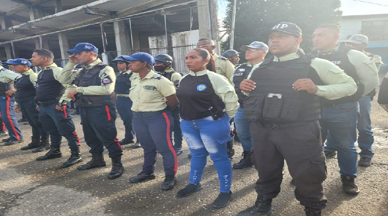 Funcionarios del municipio Buroz se despliegan en operativo Navidades Seguras 2022