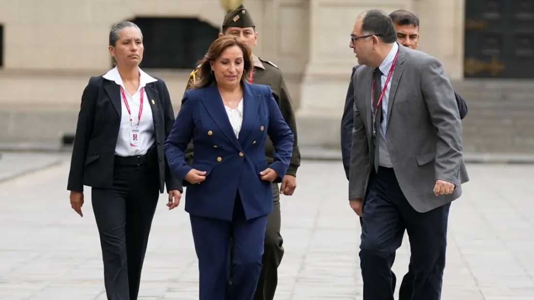 Presidenta de Perú Dina Boluarte afirmó que si se amerita se pueden adelantar elecciones