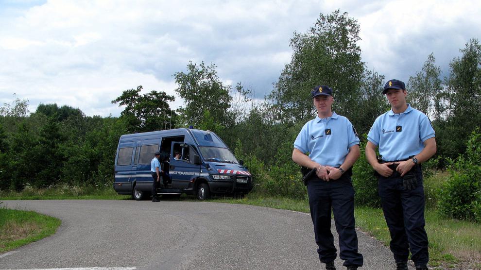 Francia | Detenida una mujer tras encontrar dos recién nacidos muertos en un congelador