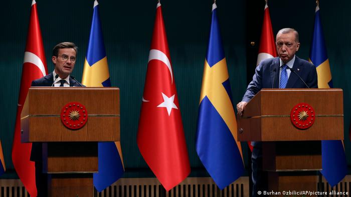 Turquía complica adhesión de Suecia y Finlandia a la OTAN