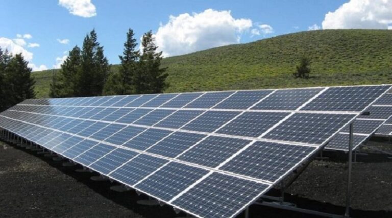 Gobierno fortalecerá Plan de Energías Alternativas en los próximos 3 años
