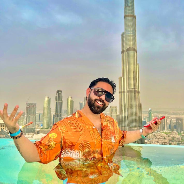 El empresario venezolano Newman Pérez, dice cómo presumirse en el mundo con estilo