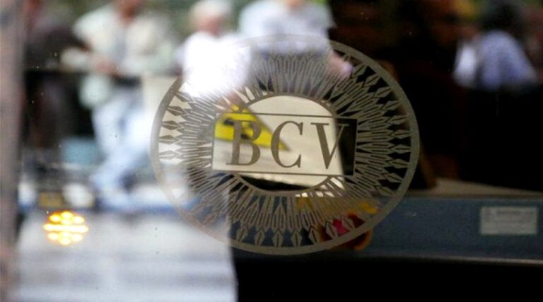 Dólar se cotiza en Bs.17.55 y el euro en Bs.18.73