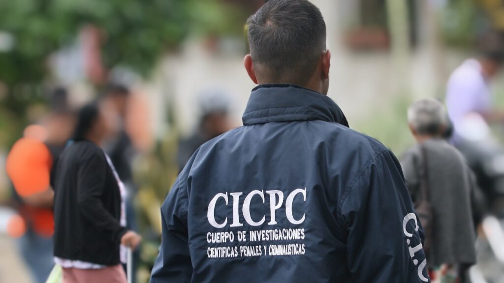 Cicpc detuvo a un hombre señalado de golpear y abusar sexualmente a una mujer