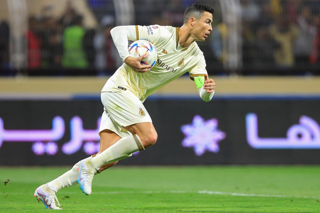 Cristiano Ronaldo convierte su primer gol con Al Nassr ante Al Fateh