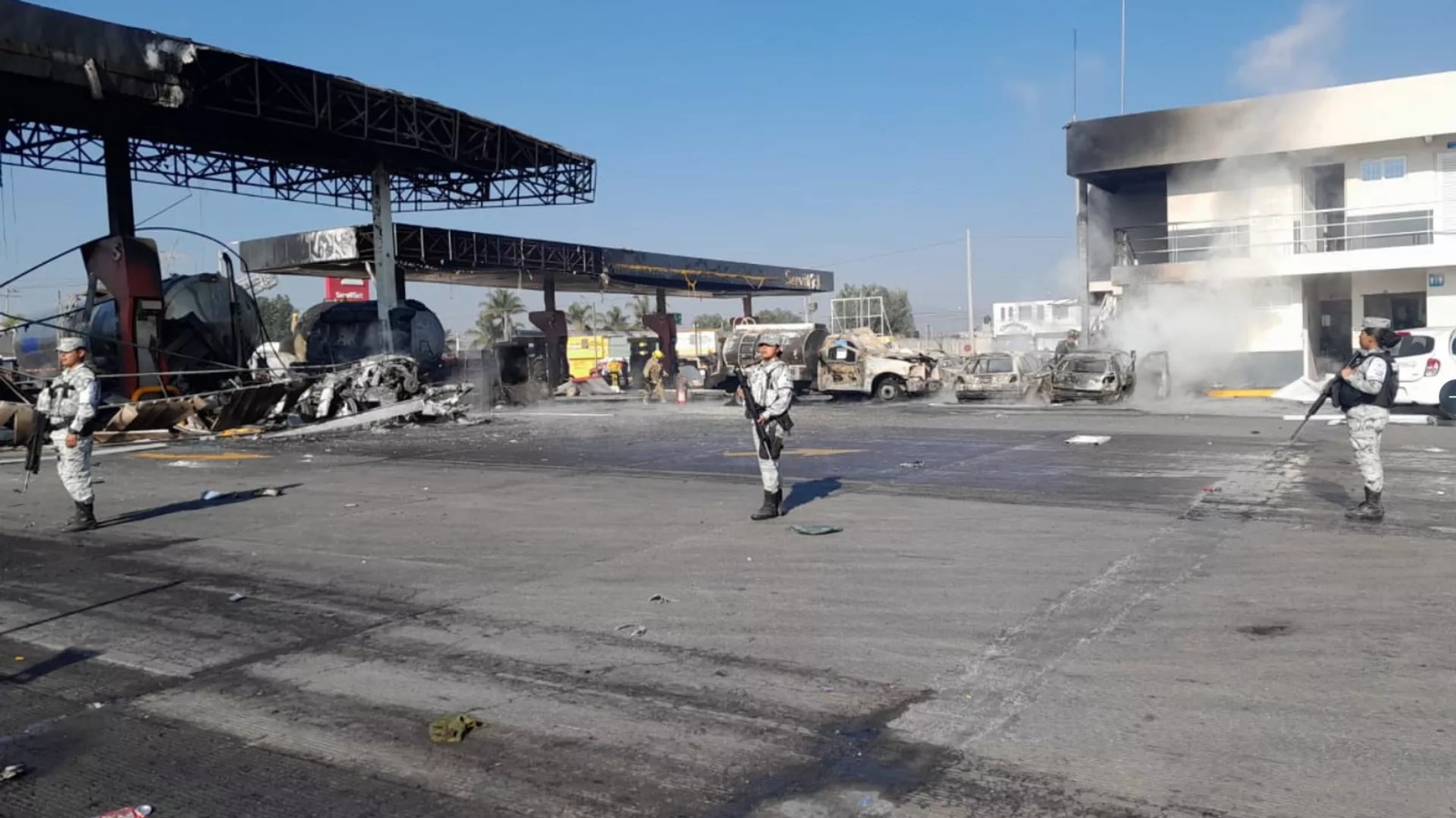 Explotó una cisterna de combustible en una gasolinera en el centro de México