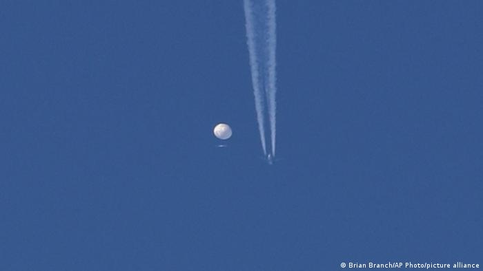 EEUU derribó globo «espía» chino sobre la costa del Atlántico
