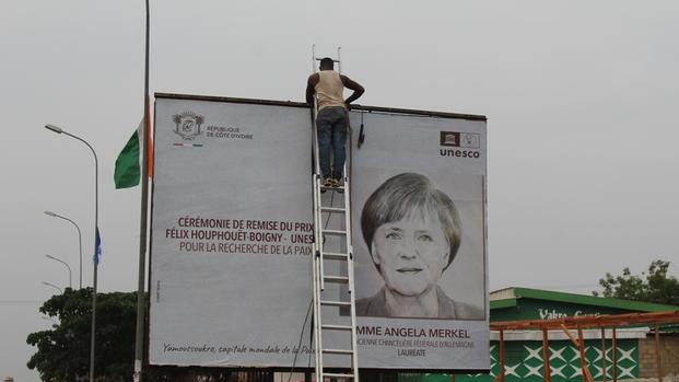 Angela Merkel recibió el Premio de la Paz de la UNESCO
