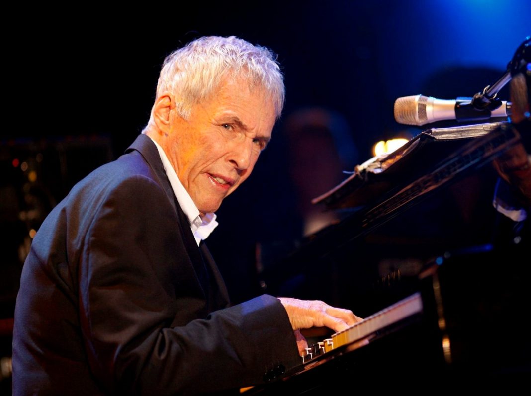 Murió el compositor Burt Bacharach
