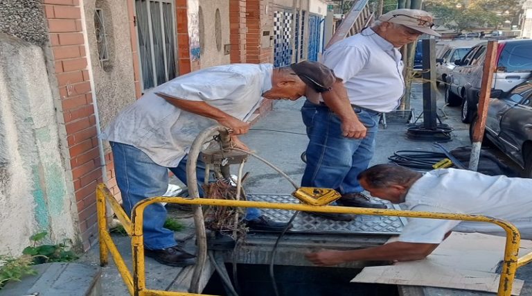 Realizan labores correctivas por Cantv para restablecer servicios en varios sectores de Caracas