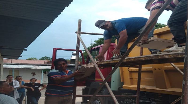 Sucre | Corvisucre entregó a más de tres mil familias materiales de construcción