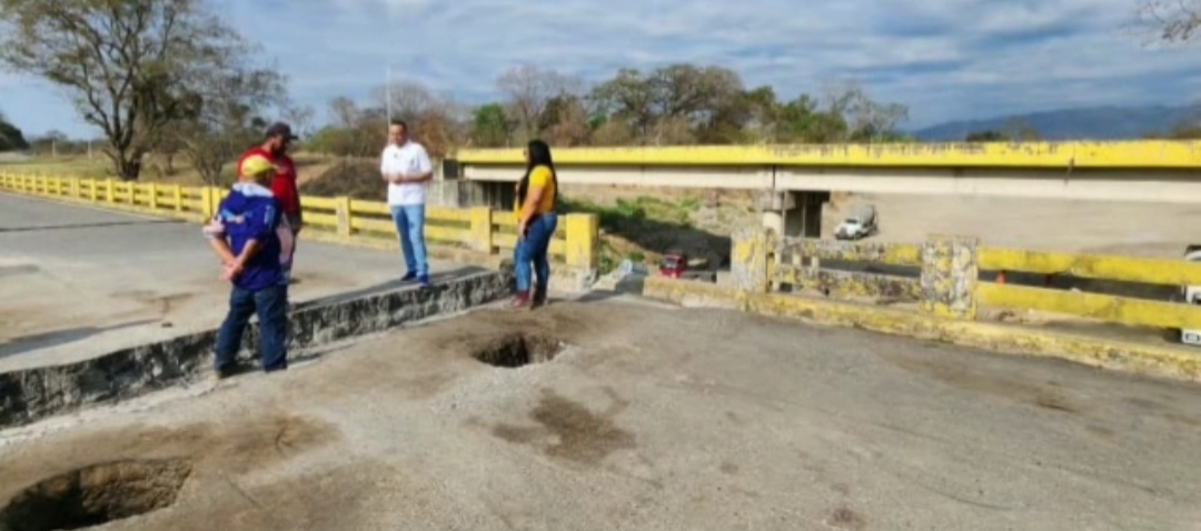 Primitivo Cedeño inspeccionó los trabajos de recuperación del Puente sobre Quebrada de Armo en el par vial Araure-Barquisimeto