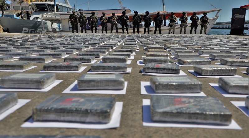 En Sucre cuerpos de seguridad interceptaron embarcación con mil 331 kilogramos de droga