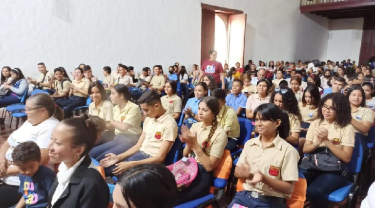 Difunden texto de la nueva Ley de Participación Estudiantil en Portuguesa