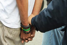 A solicitud de Ministerio Público privan de libertad a dos jóvenes por robo a varias personas