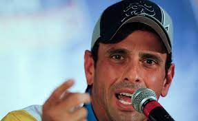 Henrique Capriles repartió medicamentos en Guarenas