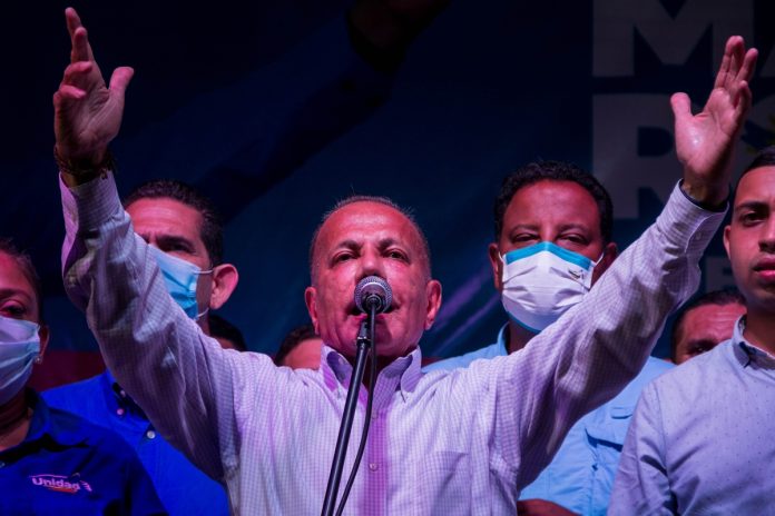 Un Nuevo Tiempo plantea proponer a Manuel Rosales como precandidato para las primarias