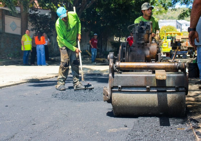 En Nueva Esparta jornadas de asfaltado se realizarán durante todo el año.