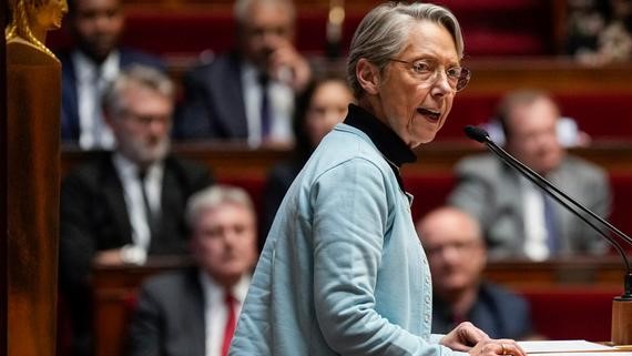 El Gobierno de Macron sobrevive a mociones de censura por reforma pensional