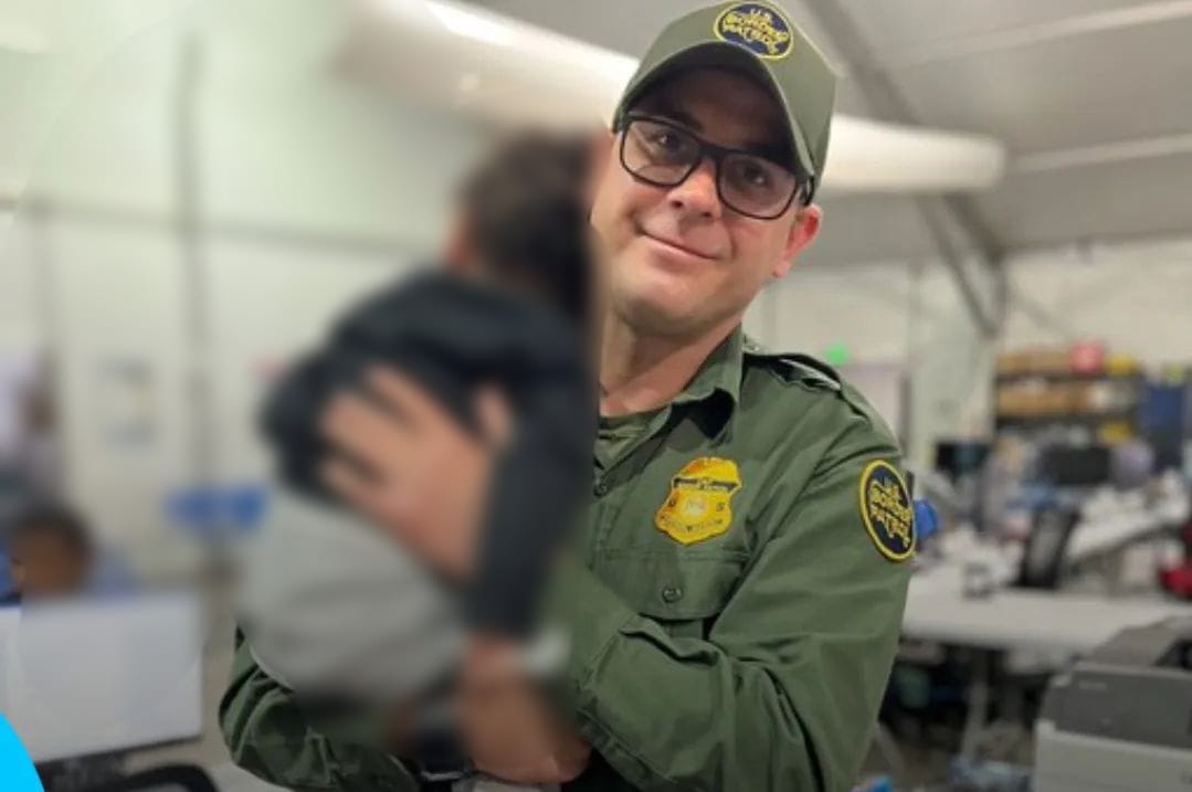 Abandonan a niño de 1 año en la frontera entre EEUU y México (+Video)