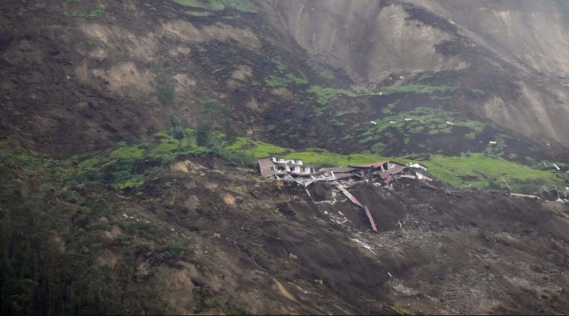 Deslizamiento de montaña deja más de una docena de fallecidos en Ecuador