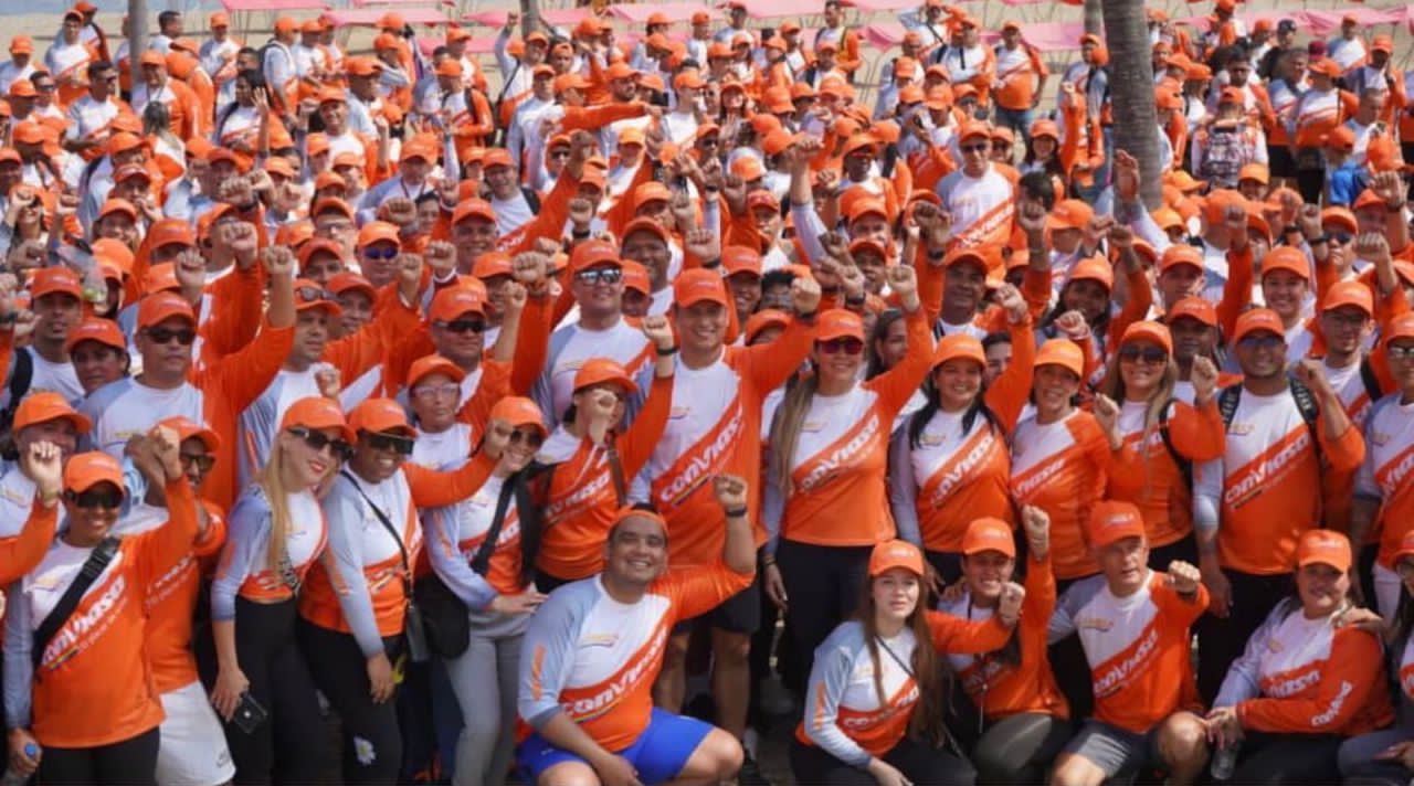 Pdte de Conviasa Ramón Velásquez Araguayán caminó junto a la clase trabajadora de la aerolínea bandera de Venezuela