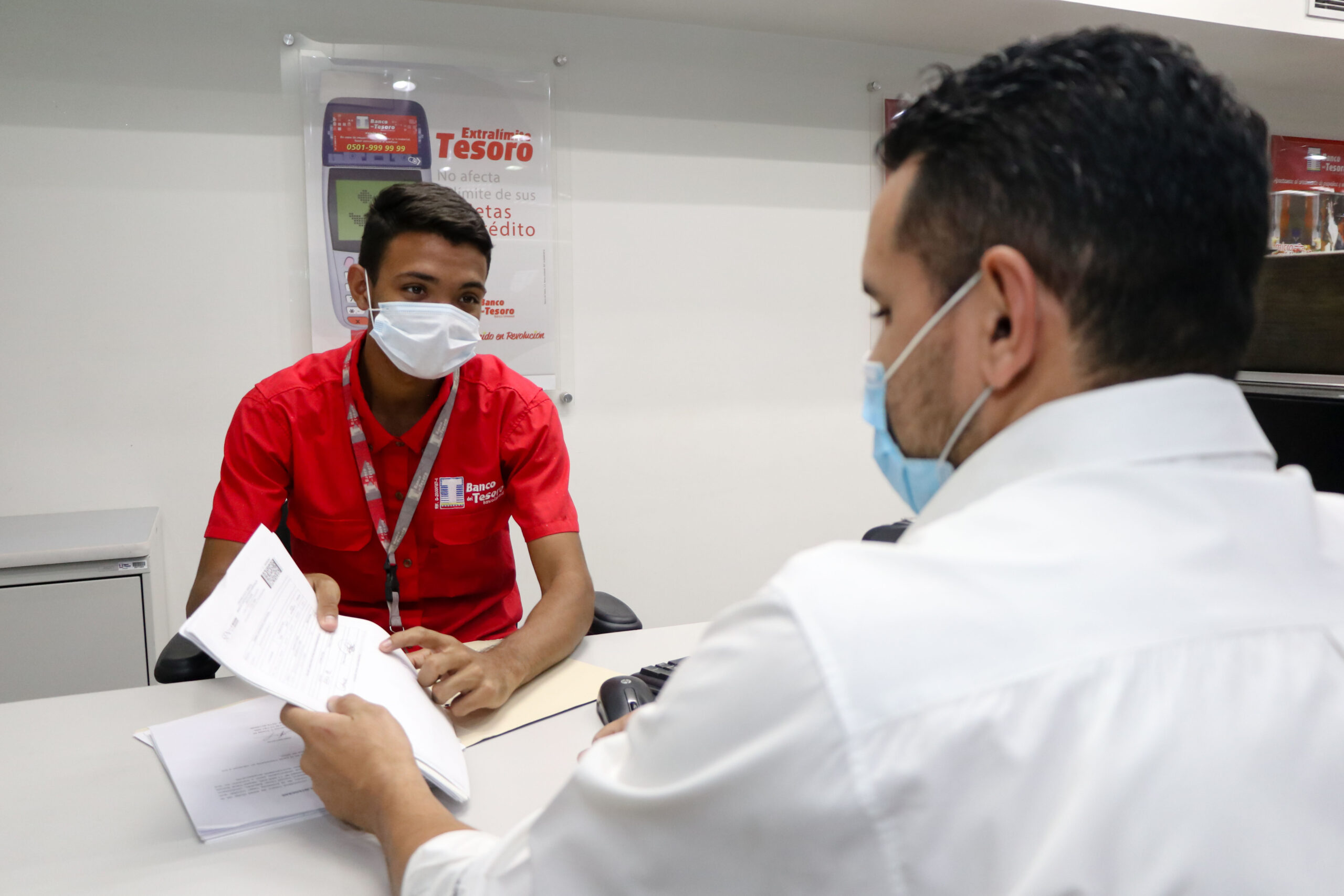 Banco del Tesoro ampliará horario en 14 oficinas para facilitar pago del ISLR