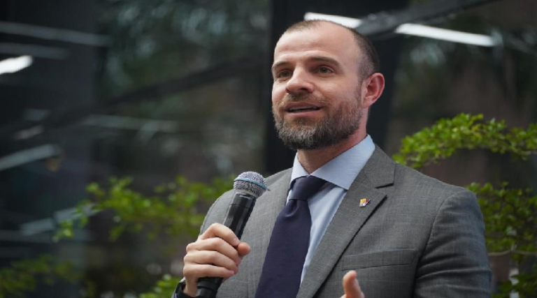 Roman Maniglia asumió el Viceministerio de Economía Digital, Banca, Seguros y Valores