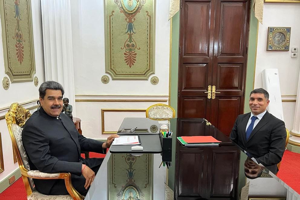Maduro nombra al presidente de PDVSA como nuevo ministro de Petróleo