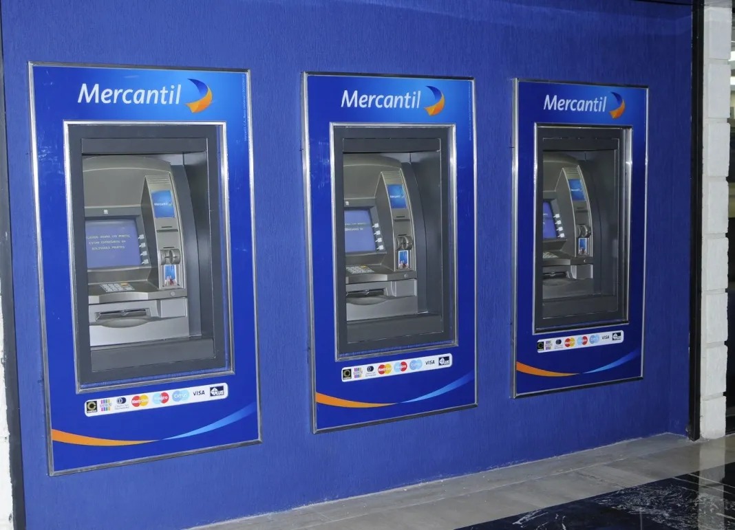 Banco Mercantil anunció aumento en límites de retiro diario en cajeros